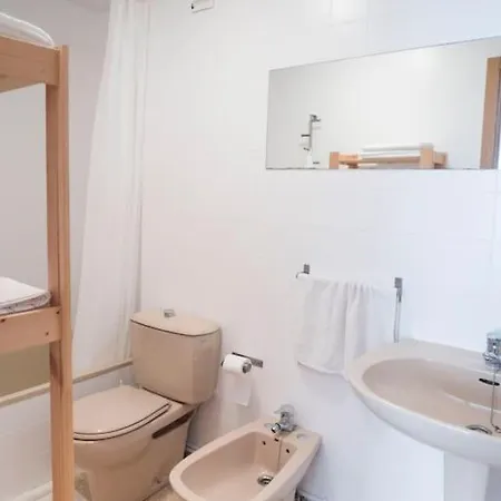 Piso Luminoso En El Centro De 8 Personas *